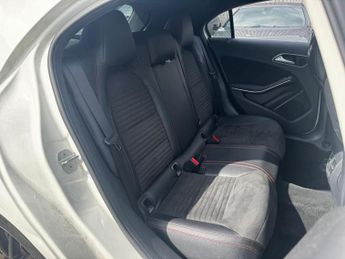 Mercedes-Benz A Class 2.1 A200d AMG Line (Premium Plus) 7G-DCT Euro 6 (s/s) 5dr