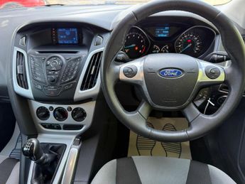 Ford Focus 1.6 Zetec Euro 5 5dr