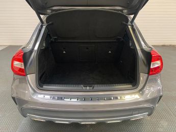 Mercedes-Benz GLA 2.1 GLA220d AMG Line 7G-DCT 4MATIC Euro 6 (s/s) 5dr