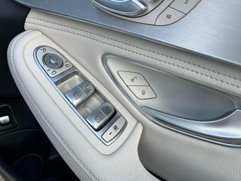 Mercedes-Benz C Class 2.1 C250d Sport (Premium Plus) 7G-Tronic+ Euro 6 (s/s) 4dr