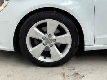 Audi A3 1.6 TDI Sport Sportback S Tronic Euro 5 (s/s) 5dr