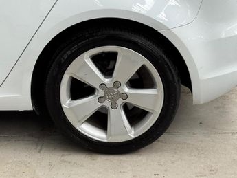 Audi A3 1.6 TDI Sport Sportback S Tronic Euro 5 (s/s) 5dr
