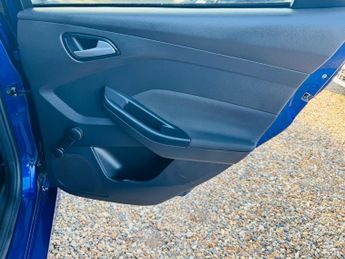 Ford Focus 1.0T EcoBoost ST-Line Auto Euro 6 (s/s) 5dr