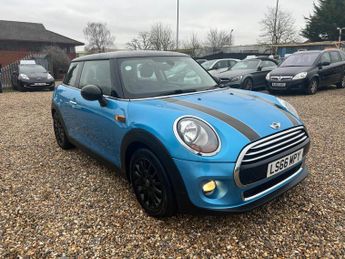 MINI Hatch 1.5 Cooper Auto Euro 6 (s/s) 3dr