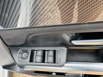 Mercedes-Benz GLB 2.0 GLB220d AMG Line (Premium) 8G-DCT 4MATIC Euro 6 (s/s) 5dr