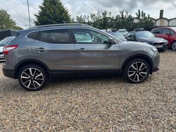 Nissan Qashqai 1.6 dCi Tekna XTRON Euro 6 (s/s) 5dr