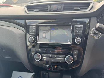 Nissan Qashqai 1.6 dCi Tekna XTRON Euro 6 (s/s) 5dr