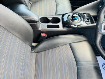 Nissan Leaf 40kWh N-Connecta Auto 5dr