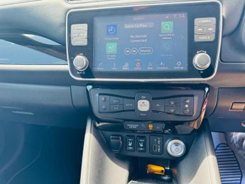 Nissan Leaf 40kWh N-Connecta Auto 5dr