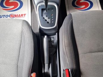 Toyota Yaris 1.5 VVT-h Icon E-CVT Euro 6 5dr