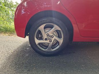 Toyota Yaris 1.5 VVT-h Icon E-CVT Euro 6 5dr