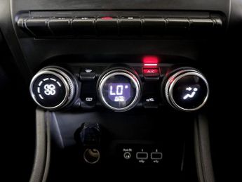 Renault Captur 1.6 E-TECH techno Auto Euro 6 (s/s) 5dr