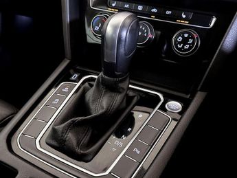 Volkswagen Passat 1.5 TSI EVO SEL DSG Euro 6 (s/s) 5dr
