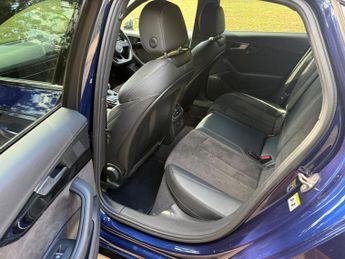 Audi A4 2.0 TDI 40 Black Edition S Tronic Euro 6 (s/s) 4dr