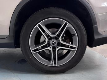 Mercedes-Benz GLC 2.0 GLC300e 13.5kWh AMG Line SUV 5dr Petrol Plug-in Hybrid G-Tro