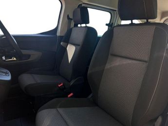 Toyota PROACE CITY Verso 50kWh Shuttle Short MPV 5dr Electric Auto (5 Seat) (136 ps)