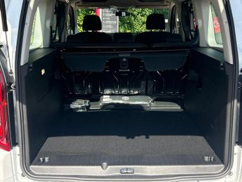 Toyota PROACE CITY Verso 50kWh Shuttle Short MPV 5dr Electric Auto (5 Seat) (136 ps)