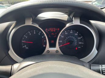 Nissan Juke 1.6 Acenta Premium XTRON Euro 5 5dr