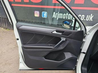 Volkswagen Tiguan 2.0 TSI R-Line Tech DSG 4Motion Euro 6 (s/s) 5dr