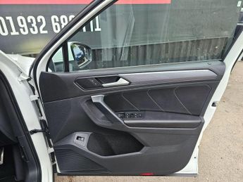 Volkswagen Tiguan 2.0 TSI R-Line Tech DSG 4Motion Euro 6 (s/s) 5dr