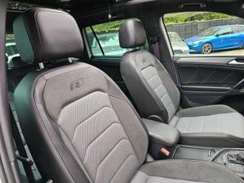 Volkswagen Tiguan 2.0 TSI R-Line Tech DSG 4Motion Euro 6 (s/s) 5dr
