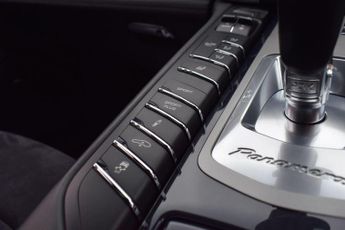 Porsche Panamera 4.8 V8 GTS PDK 4WD Euro 6 (s/s) 5dr