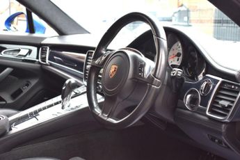 Porsche Panamera 4.8 V8 GTS PDK 4WD Euro 6 (s/s) 5dr