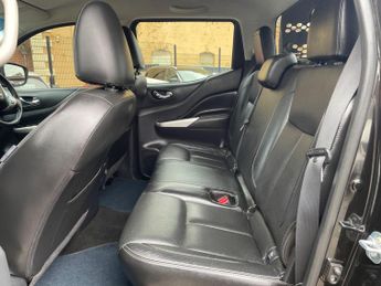 Nissan Navara 2.3 dCi Tekna Auto 4WD Euro 5 4dr