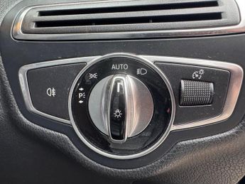 Mercedes-Benz C Class 2.1 C220d AMG Line (Premium Plus) Cabriolet 2dr Diesel G-Tronic+