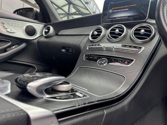 Mercedes-Benz C Class 2.1 C220d AMG Line (Premium Plus) Cabriolet 2dr Diesel G-Tronic+