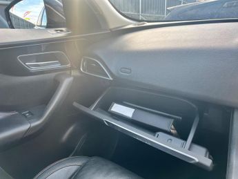 Jaguar F-PACE 2.0 D180 Prestige Auto AWD Euro 6 (s/s) 5dr