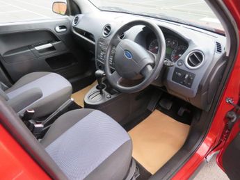 Ford Fusion 1.6 Zetec 5dr