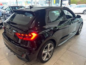 Audi A1 A1 Sportback Tfsi S Line Compe 5 Door Hatchback Automatic