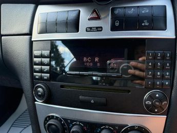 Mercedes-Benz CLK 2.1 CLK220 CDI Avantgarde 2dr