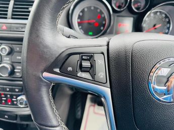 VAUXHALL MOKKA 1.4i Turbo Exclusiv SUV 5dr Petrol Auto 2WD Euro 6 (140 ps)