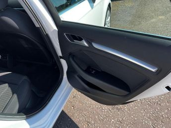 Audi A3 1.4 TFSI CoD Sport Sportback S Tronic Euro 6 (s/s) 5dr (Nav)