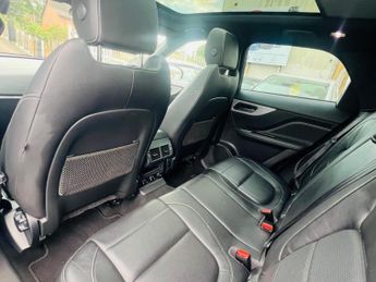 Jaguar F-PACE 2.0 D240 R-Sport Auto AWD Euro 6 (s/s) 5dr