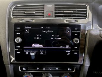 Volkswagen e-Golf 35.8kWh e-Golf Auto 5dr