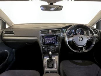 Volkswagen e-Golf 35.8kWh e-Golf Auto 5dr