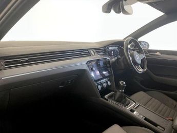 Volkswagen Passat 1.5 TSI EVO R-Line Euro 6 (s/s) 4dr