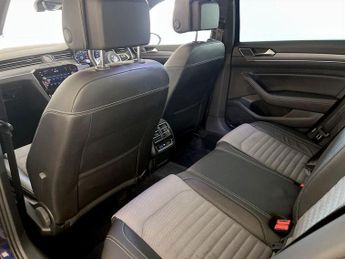 Volkswagen Passat 1.5 TSI EVO R-Line Euro 6 (s/s) 4dr