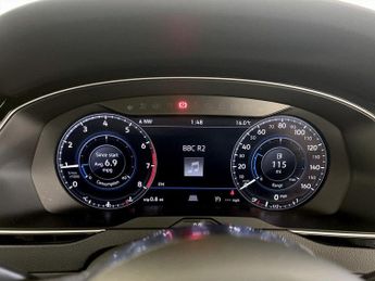 Volkswagen Passat 1.5 TSI EVO R-Line Euro 6 (s/s) 4dr