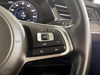Volkswagen Passat 1.5 TSI EVO R-Line Euro 6 (s/s) 4dr