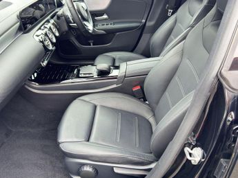 Mercedes-Benz CLA 1.3 CLA250e 15.6kWh AMG Line (Premium) Coupe 8G-DCT Euro 6 (s/s)