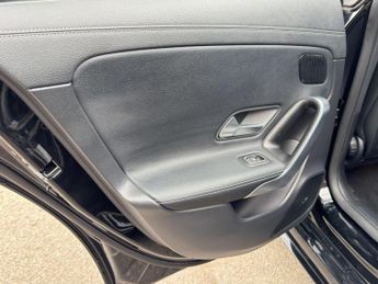 Mercedes-Benz CLA 1.3 CLA250e 15.6kWh AMG Line (Premium) Coupe 8G-DCT Euro 6 (s/s)
