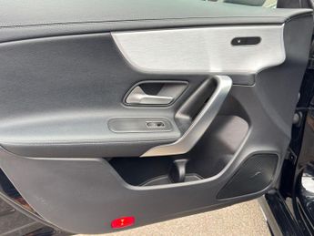 Mercedes-Benz CLA 1.3 CLA250e 15.6kWh AMG Line (Premium) Coupe 8G-DCT Euro 6 (s/s)