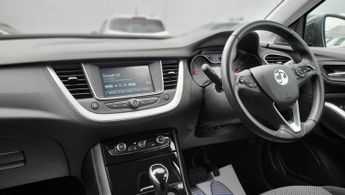Vauxhall Grandland X 1.2 Turbo SE Premium Auto Euro 6 (s/s) 5dr