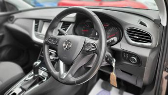 Vauxhall Grandland X 1.2 Turbo SE Premium Auto Euro 6 (s/s) 5dr