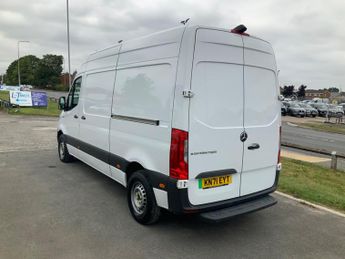 Mercedes-Benz eSprinter 55kWh Progressive Auto FWD L2 H2 5dr 20kW Charger