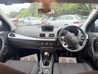 Renault Megane 1.6 16V Dynamique TomTom Euro 5 5dr